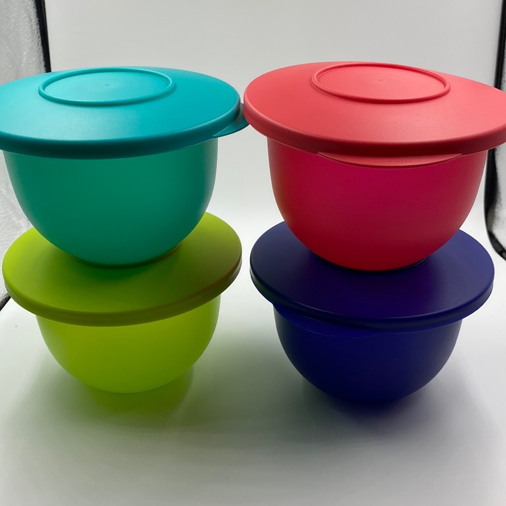Small Tupperware Bowls